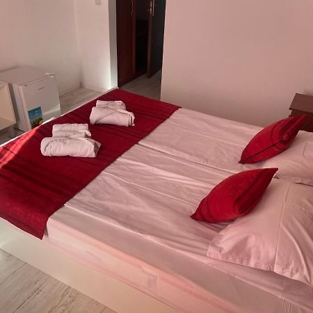 Ribarska Sreshta Family Hotel ツァレヴォ エクステリア 写真