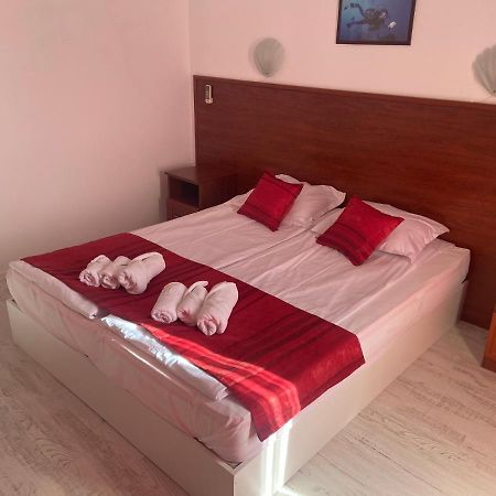 Ribarska Sreshta Family Hotel ツァレヴォ エクステリア 写真