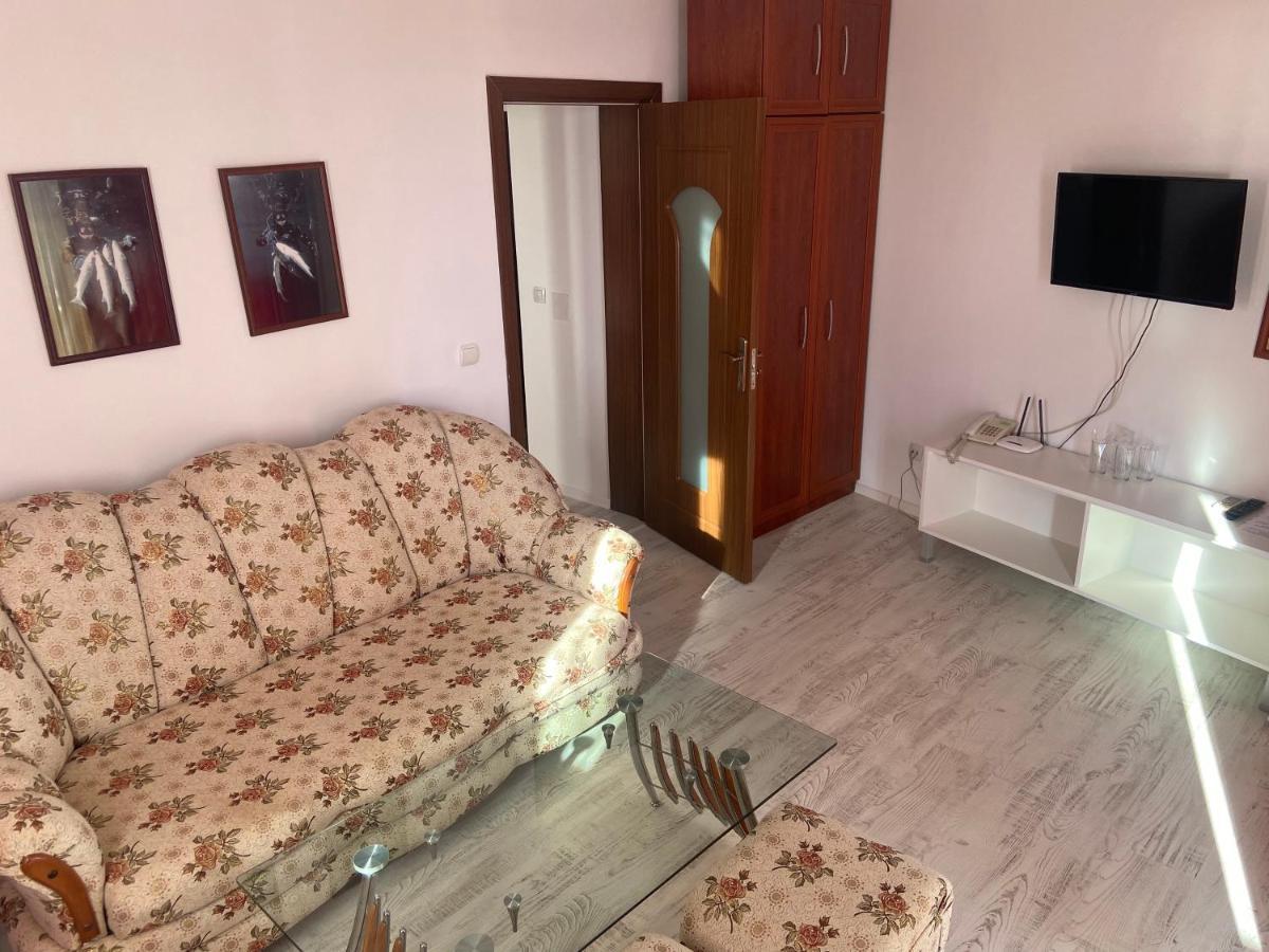 Ribarska Sreshta Family Hotel ツァレヴォ エクステリア 写真