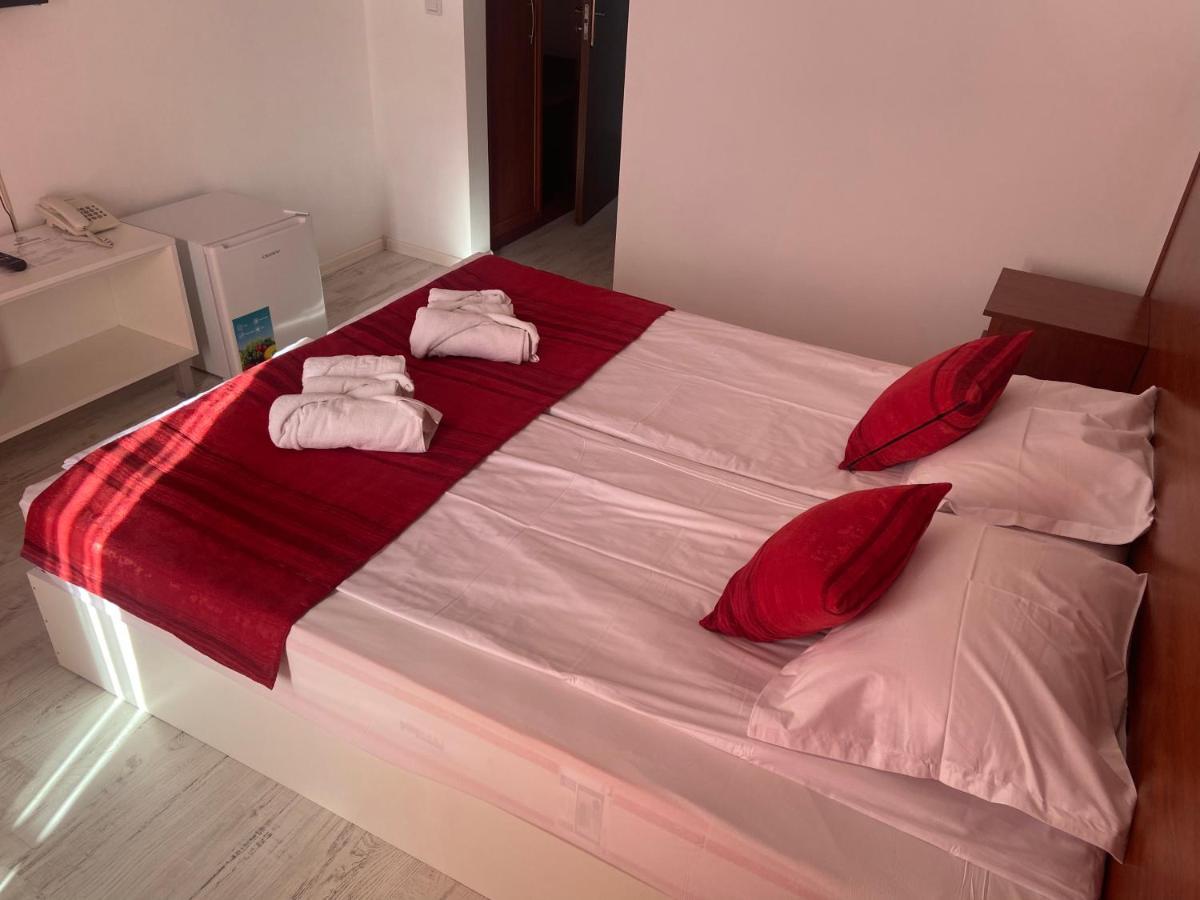 Ribarska Sreshta Family Hotel ツァレヴォ エクステリア 写真