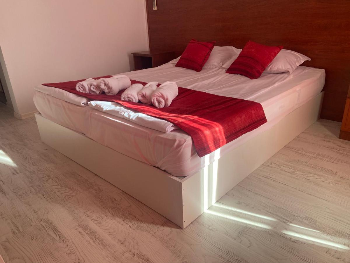 Ribarska Sreshta Family Hotel ツァレヴォ エクステリア 写真