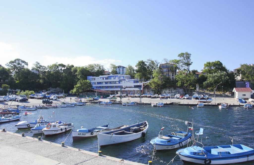 Ribarska Sreshta Family Hotel ツァレヴォ エクステリア 写真