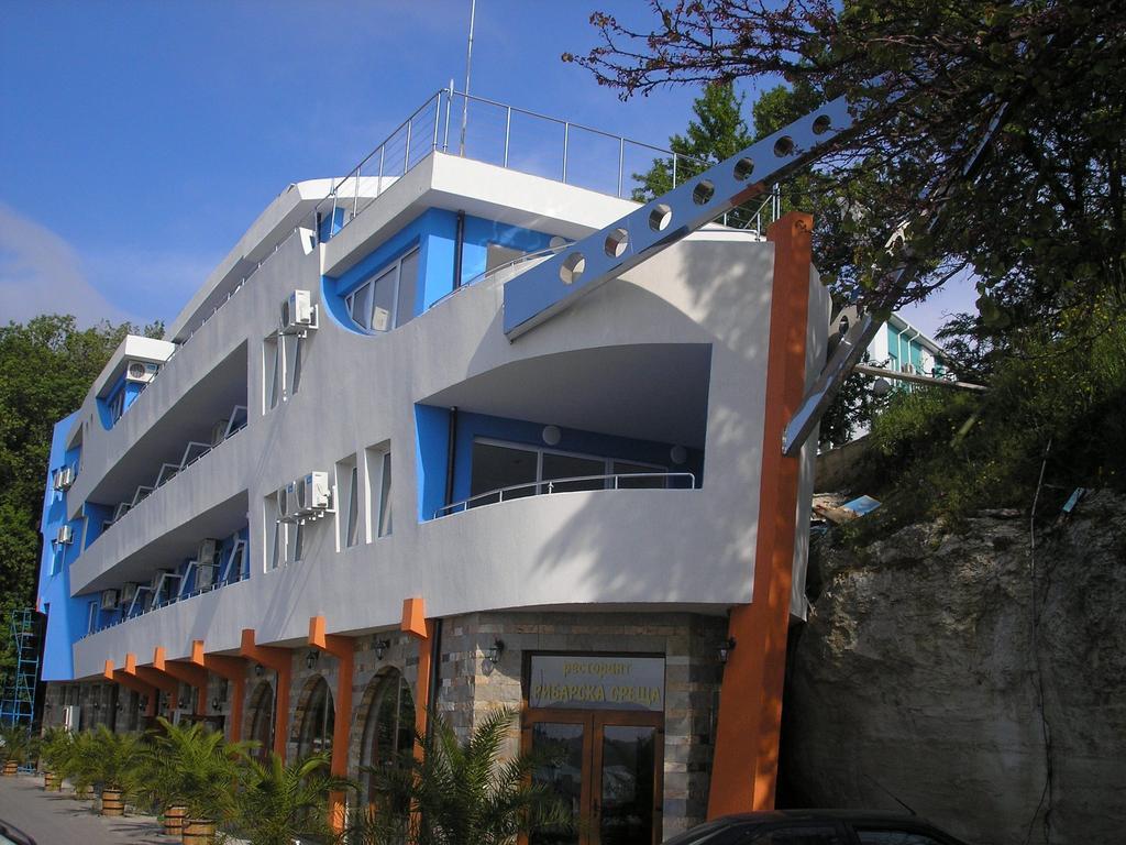 Ribarska Sreshta Family Hotel ツァレヴォ エクステリア 写真
