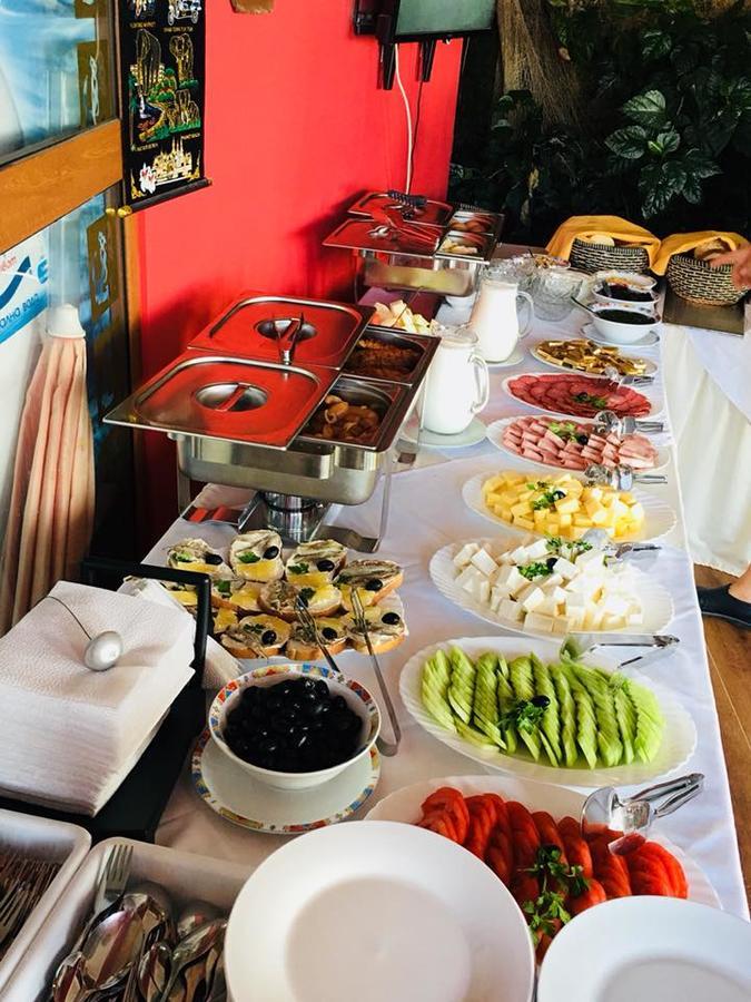 Ribarska Sreshta Family Hotel ツァレヴォ エクステリア 写真